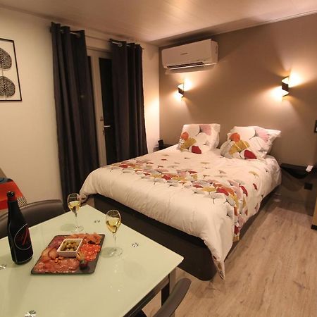 La chambre des Onglous Marseillan  Extérieur photo
