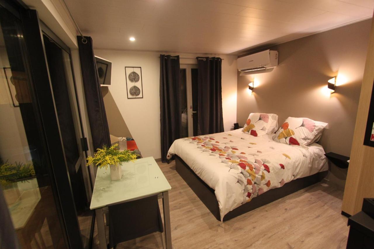 La chambre des Onglous Marseillan  Extérieur photo